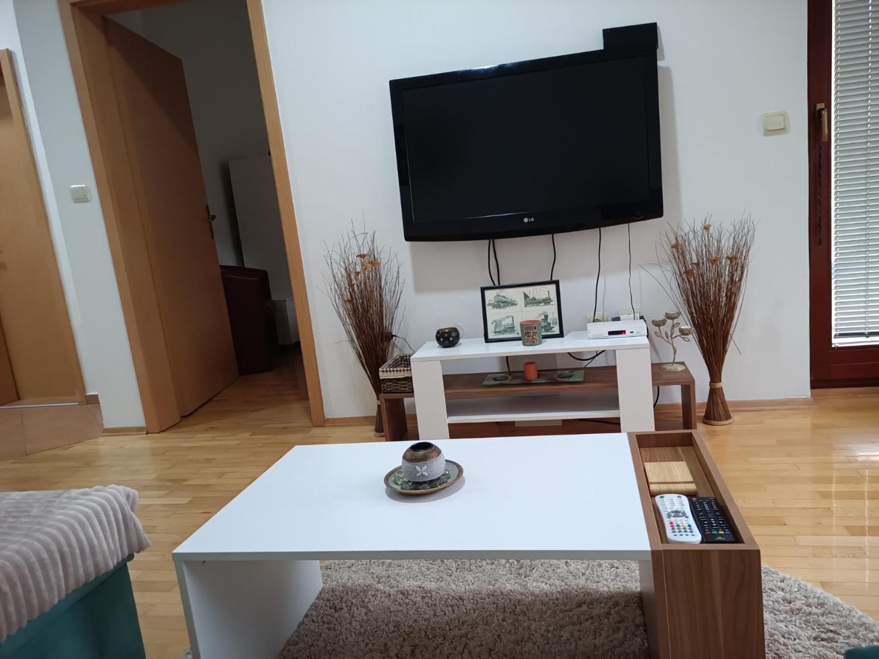 Centar Apartment Aleks Skopje Buitenkant foto