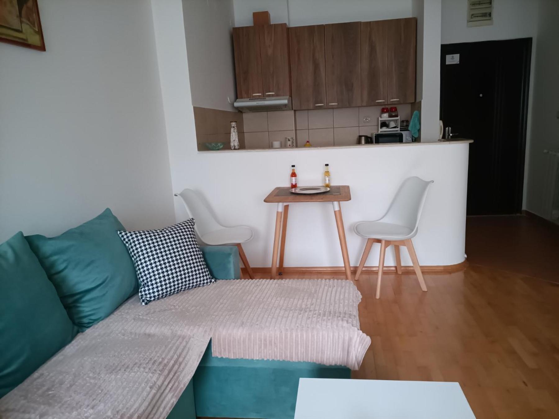 Centar Apartment Aleks Skopje Buitenkant foto